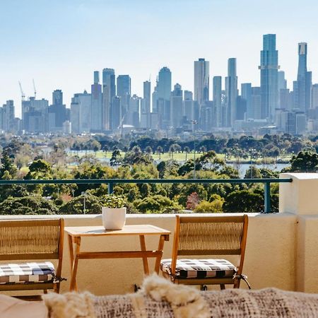 Spectacular Views Over Albert Park Мелбърн Екстериор снимка